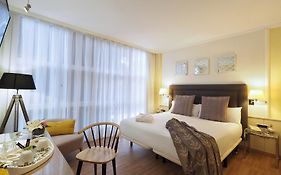 Vilana Hotel Boutique  4*